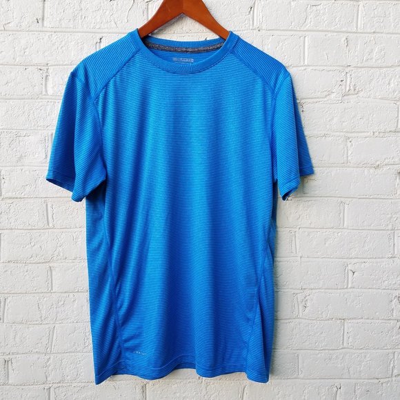 $5 SALE * Men's Medium Layer 8 Performance Qwick Dry blue tee - Picture 1 of 13